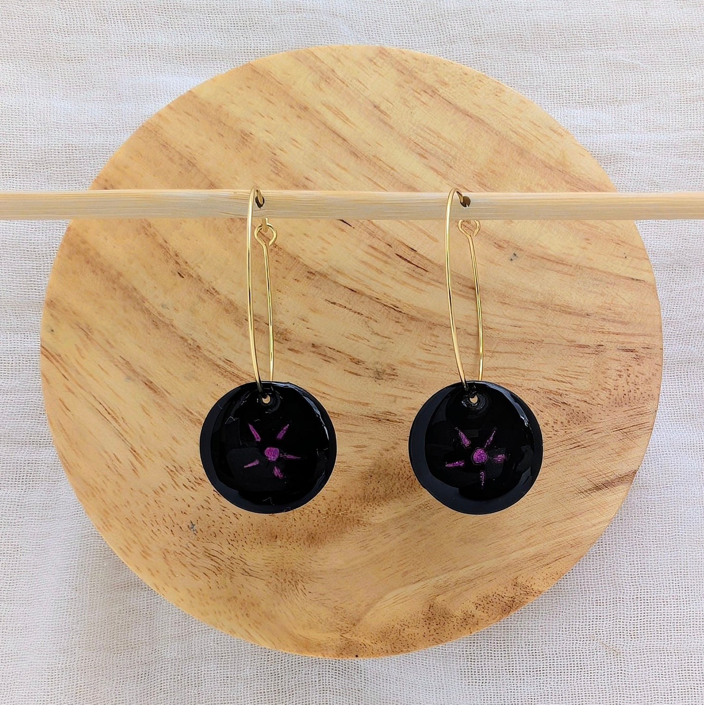 Boucles d'oreilles petit rond noir / soleil rose