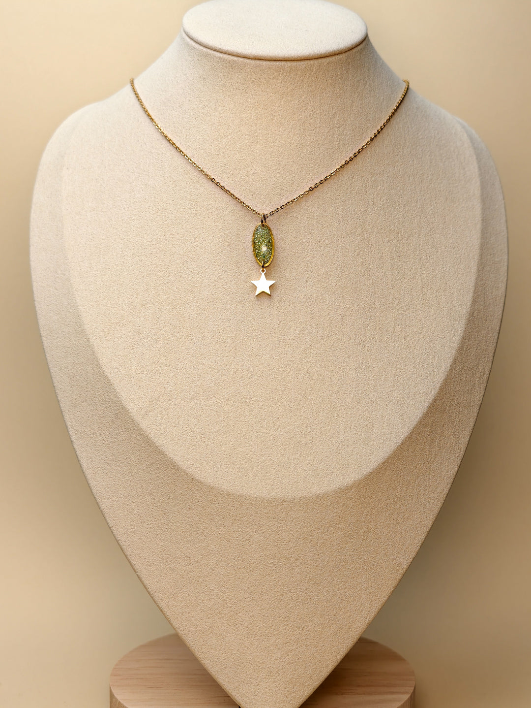 Collier court Pepita