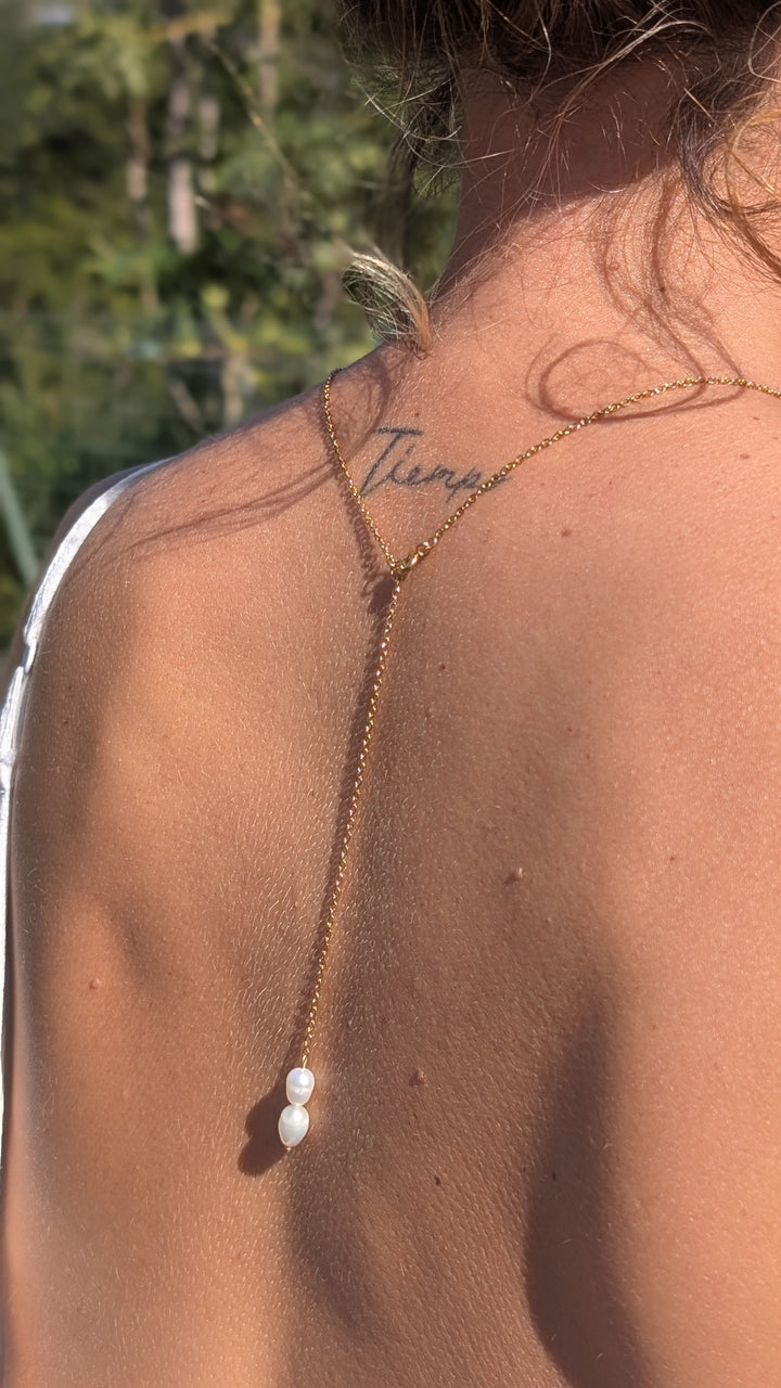 Collier de dos Suzanne