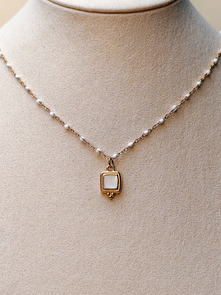 Collier Naomi (pendentif et chaîne au choix)