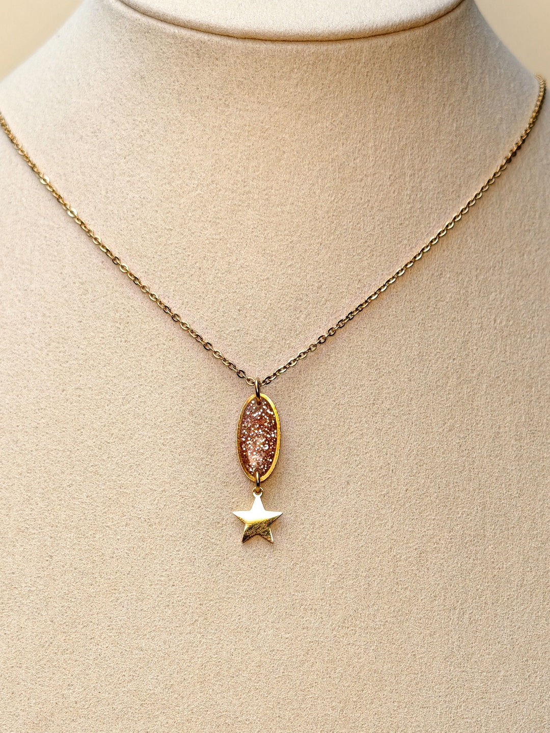 Collier court Pepita