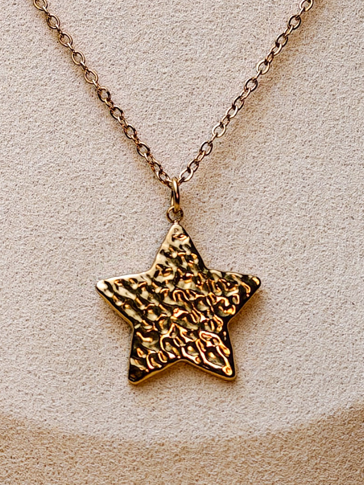 Collier mi-long Lucie (3 pendentifs au choix)