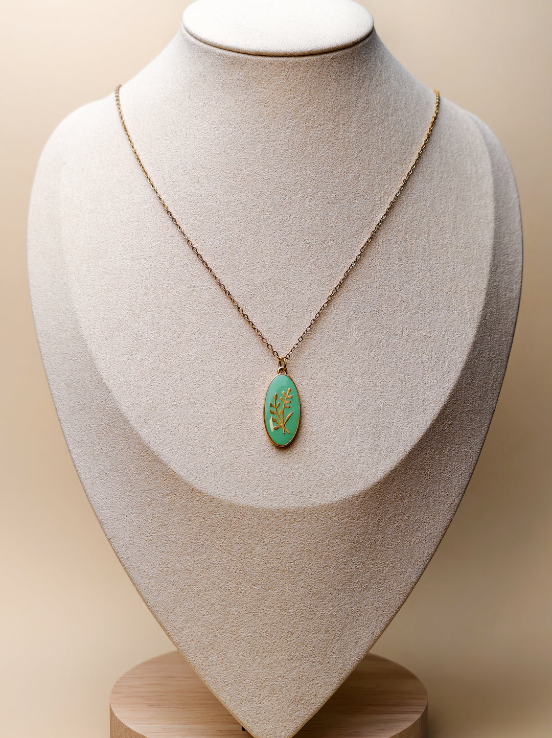 Collier mi-long Lucie (3 pendentifs au choix)