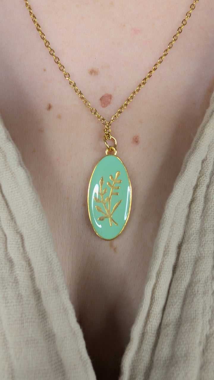 Collier mi-long Lucie (3 pendentifs au choix)