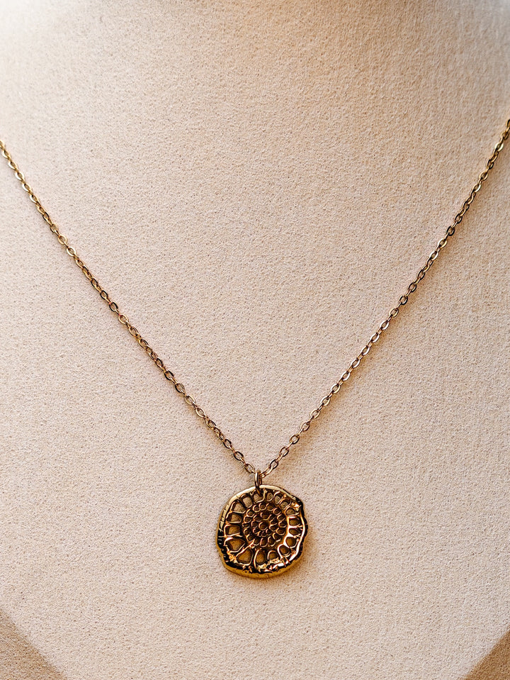 Collier mi-long Lucie (3 pendentifs au choix)