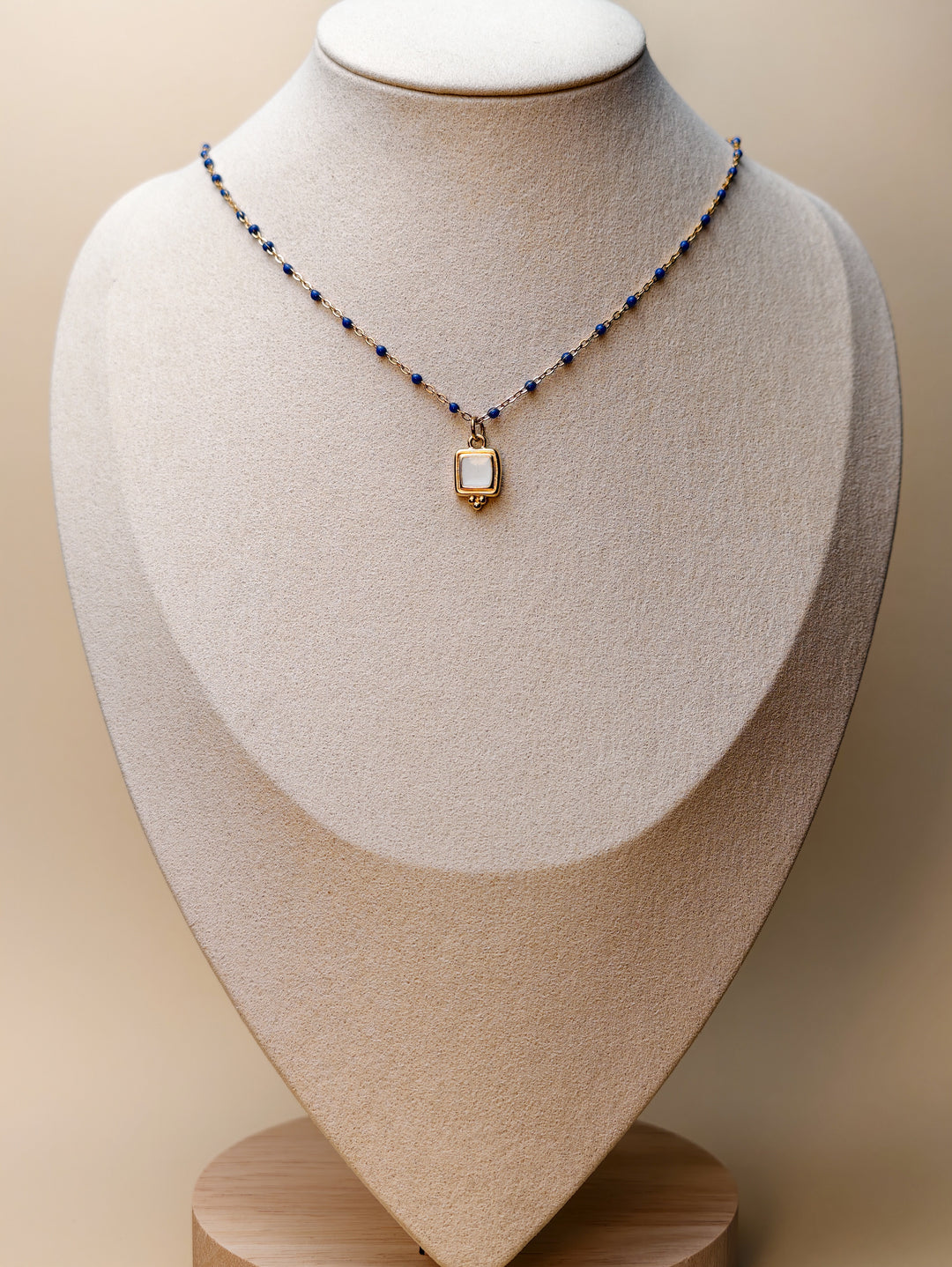 Collier Naomi (pendentif et chaîne au choix)