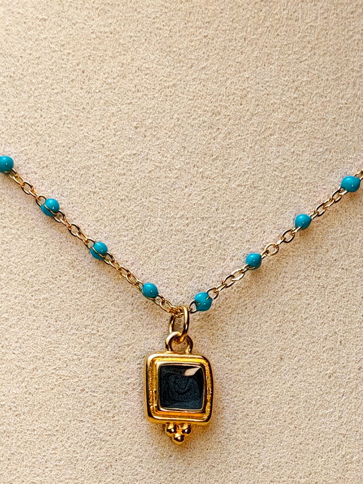Collier Naomi (pendentif et chaîne au choix)