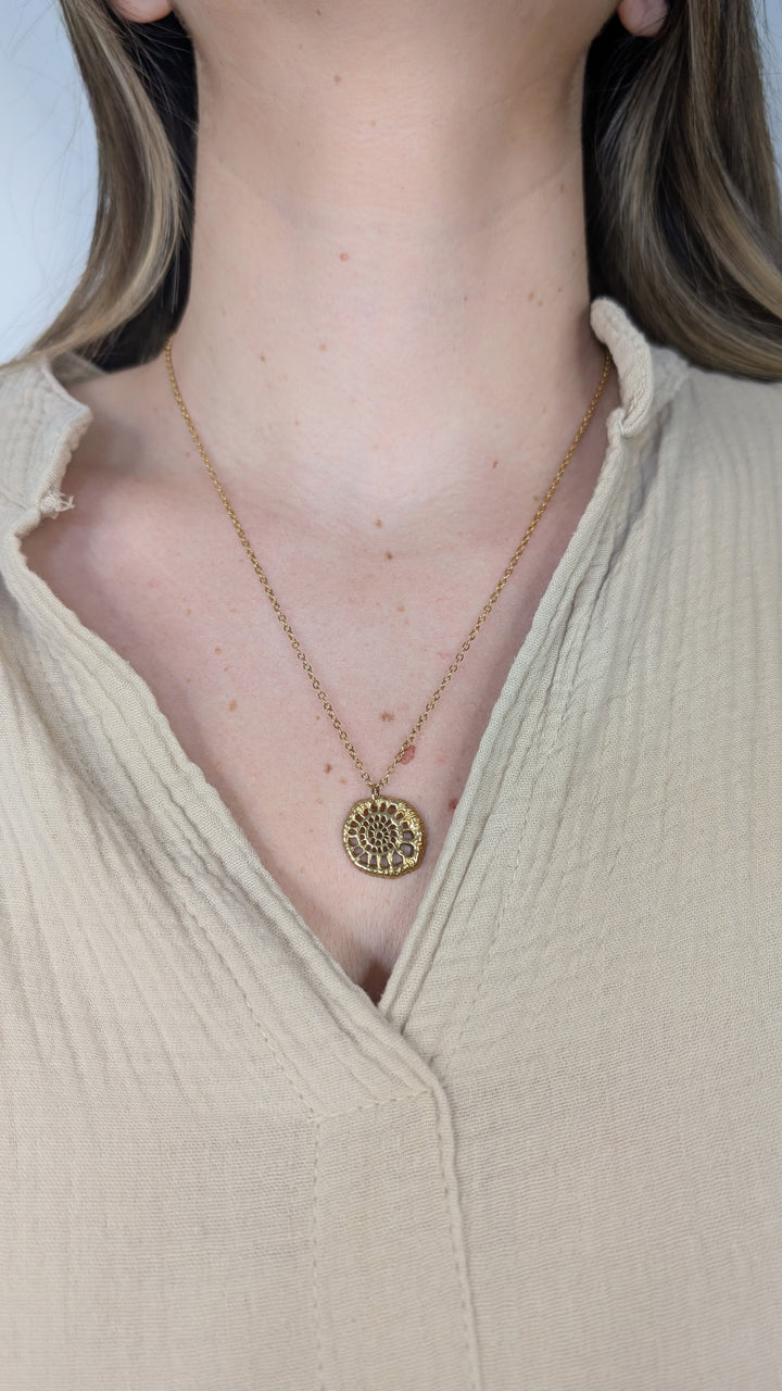 Collier mi-long Lucie (3 pendentifs au choix)