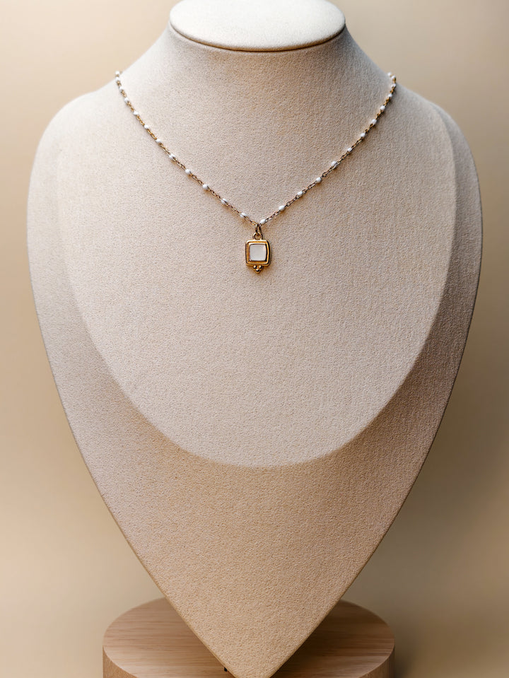 Collier Naomi (pendentif et chaîne au choix)